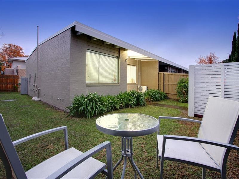 3/12 Campbell Grove, Mornington VIC 3931