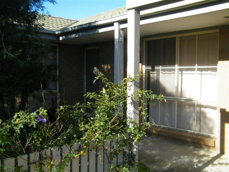 1/8 Moonah Way, Mount Martha VIC 3934