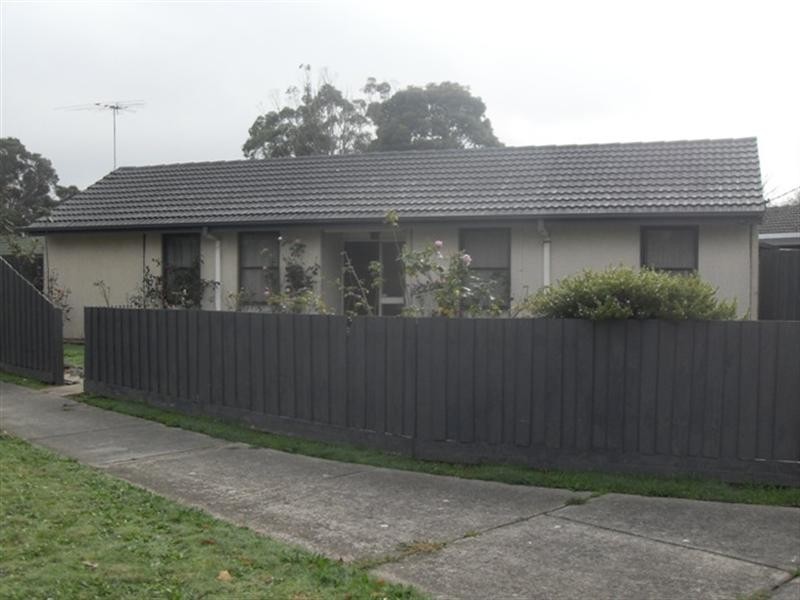 73 Robertson Drive, Mornington VIC 3931