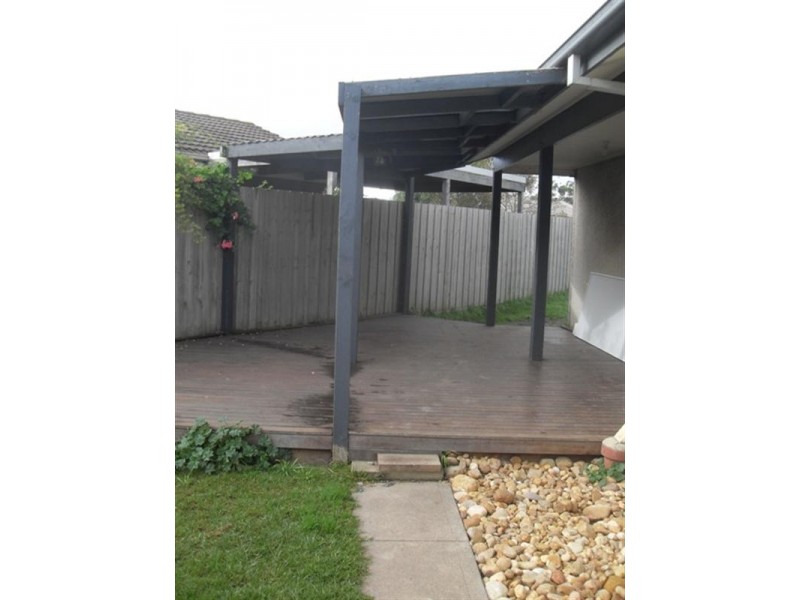 73 Robertson Drive, Mornington VIC 3931