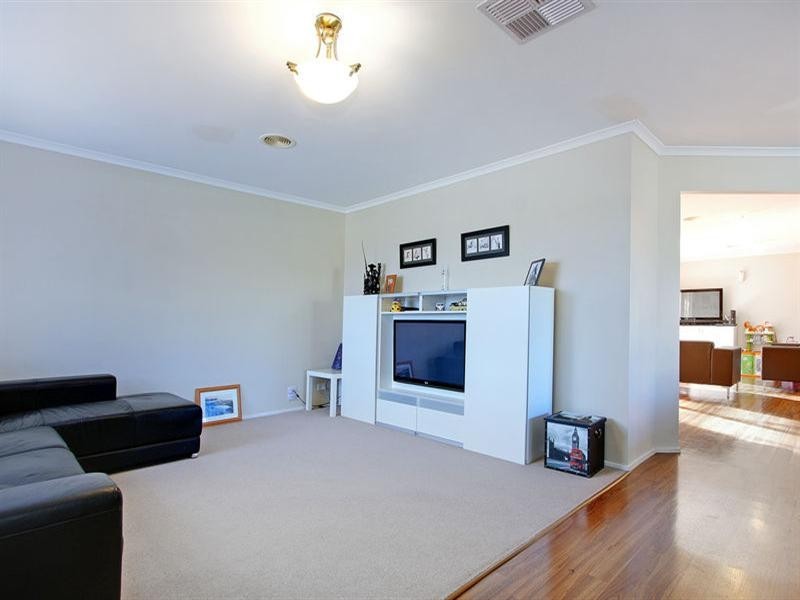 6 Larkin Close, Mount Martha VIC 3934