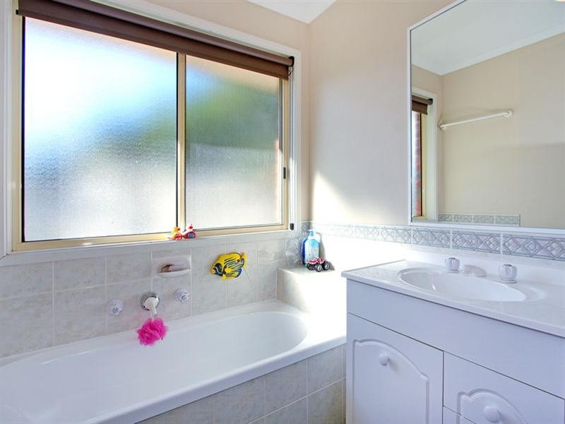 6 Larkin Close, Mount Martha VIC 3934