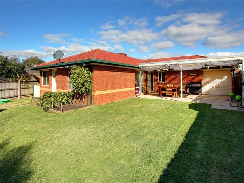 6 Larkin Close, Mount Martha VIC 3934