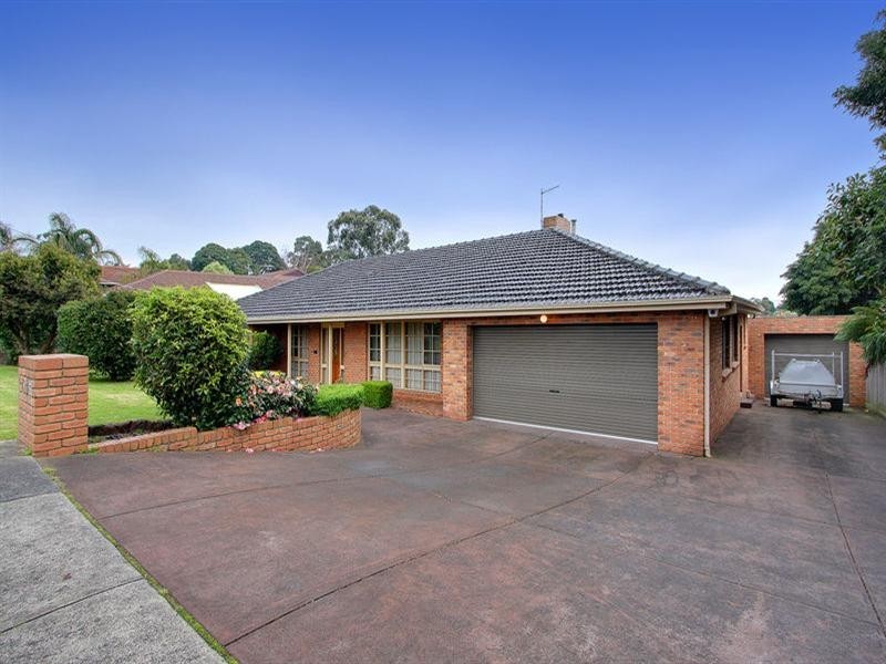 11 Corio Avenue, Frankston VIC 3199