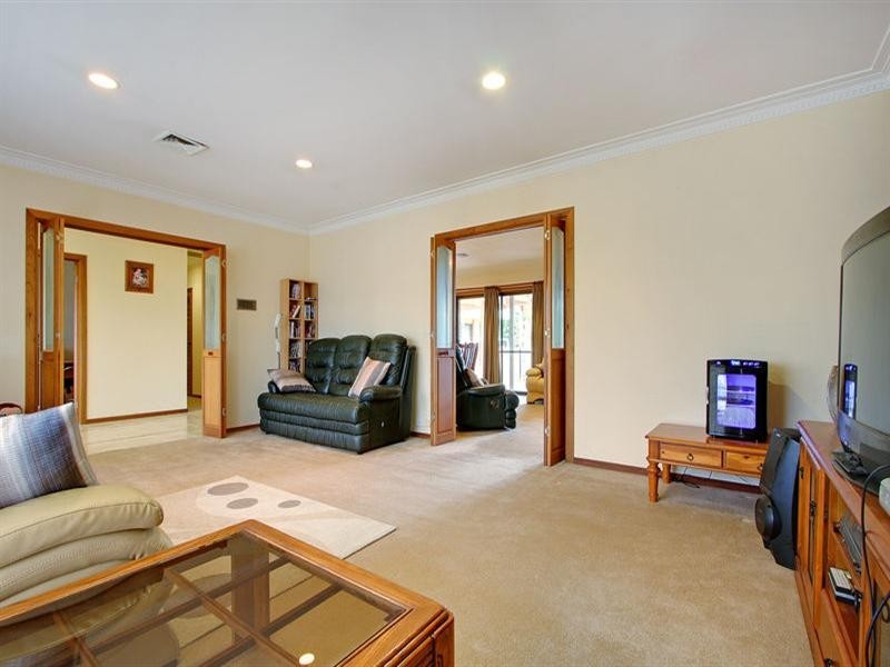 11 Corio Avenue, Frankston VIC 3199
