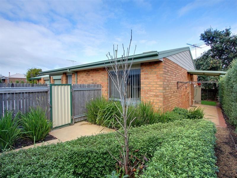 2/1 Boronia Court, Mount Martha VIC 3934