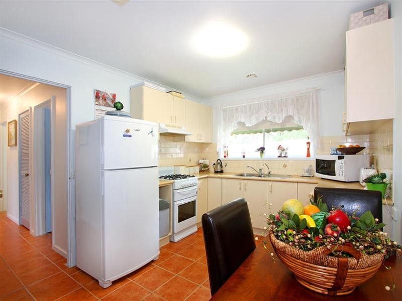 3/27 Barkly Street, Mornington VIC 3931