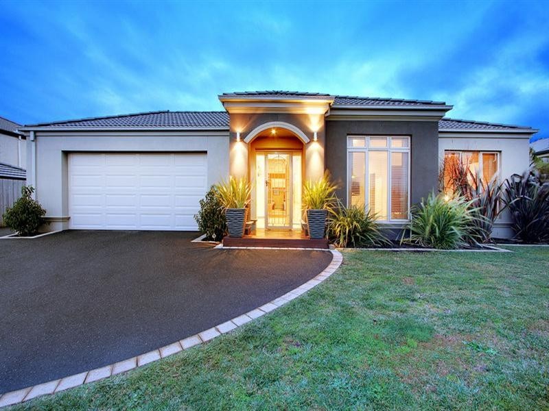 6 Ben Drive, Mornington VIC 3931