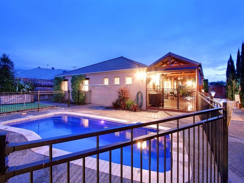 6 Ben Drive, Mornington VIC 3931