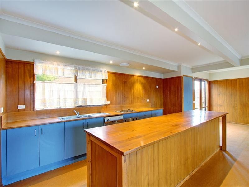 15 Clifton Park Drive, Carrum Downs VIC 3201