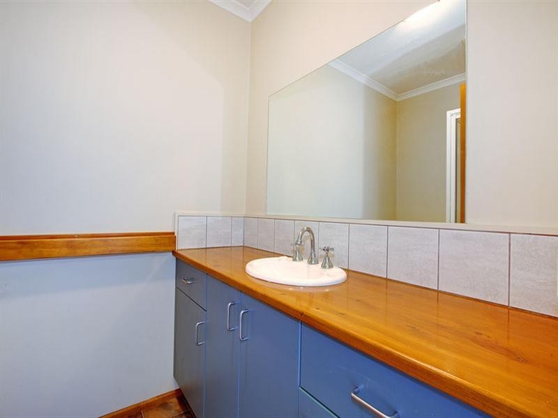 15 Clifton Park Drive, Carrum Downs VIC 3201