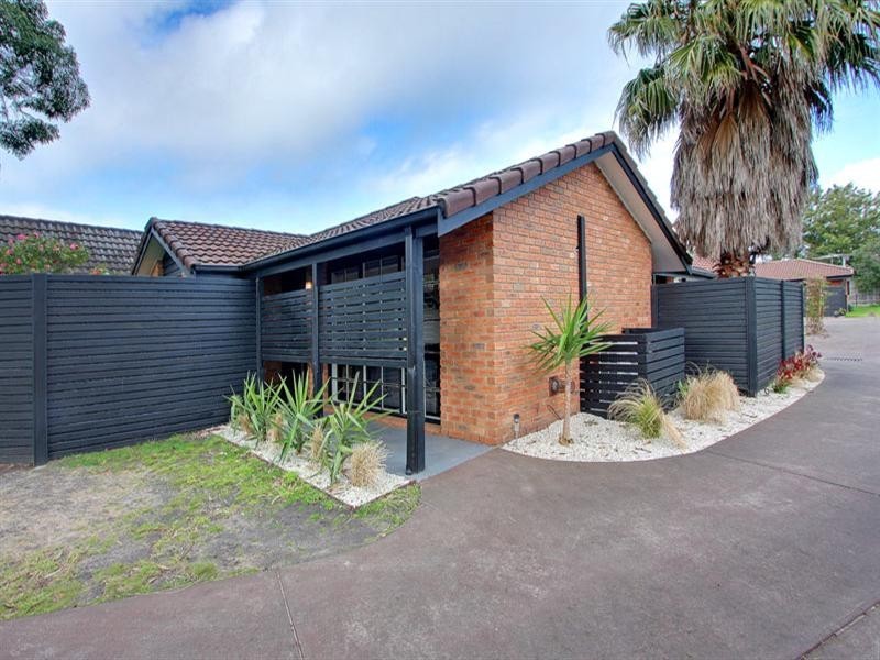 1/2 Oakland Street, Mornington VIC 3931