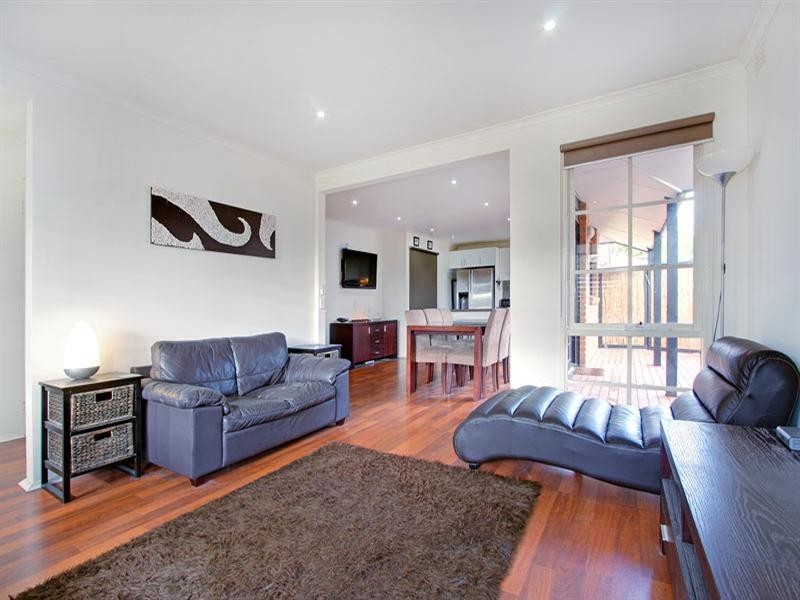 1/2 Oakland Street, Mornington VIC 3931