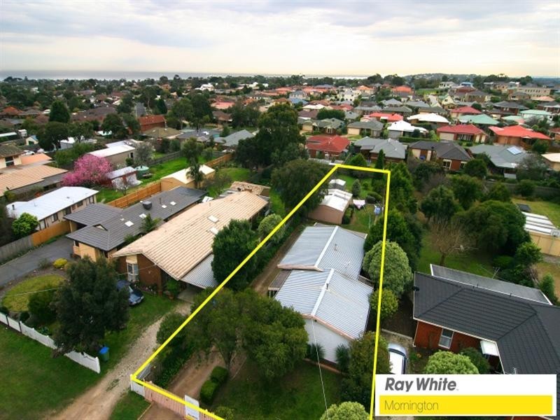 27 Ruth Road, Mornington VIC 3931