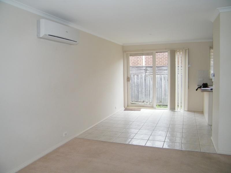 2 Pender Avenue, Mornington VIC 3931