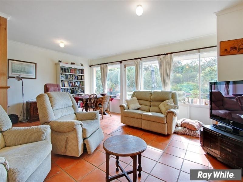 27 Roehampton Crescent, Mount Eliza VIC 3930