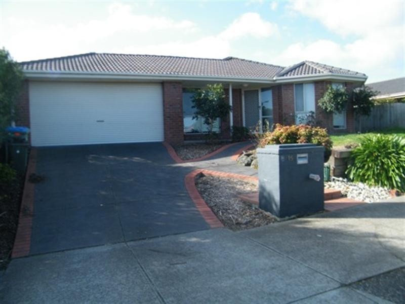 15 Weerona Way, Mornington VIC 3931