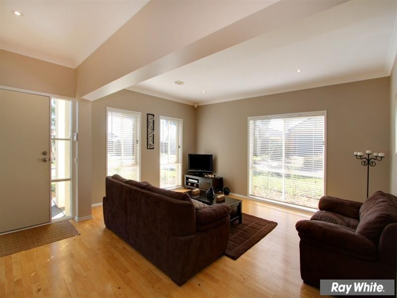 16 Esperance Court, Mount Martha VIC 3934