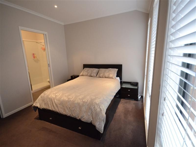 6/60 Green Island Avenue, Mount Martha VIC 3934