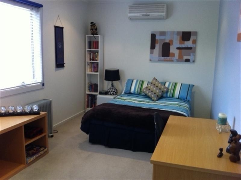 2/32 Napier Street, Mornington VIC 3931