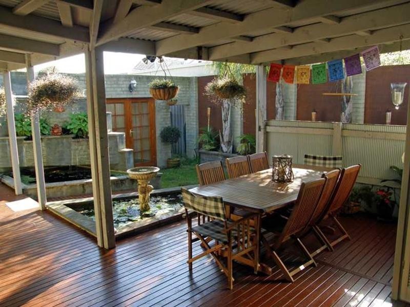 16 Surrey Street, Mornington VIC 3931