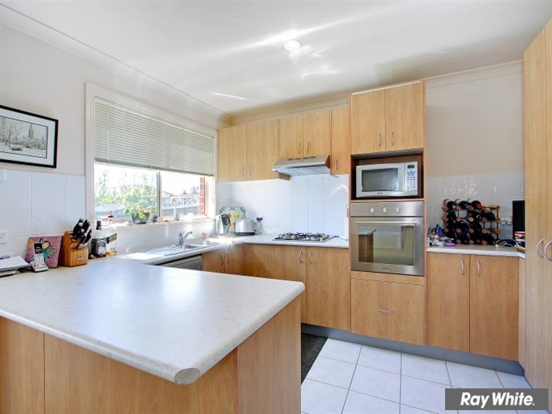 33 Meadow Crest Circuit, Mount Martha VIC 3934