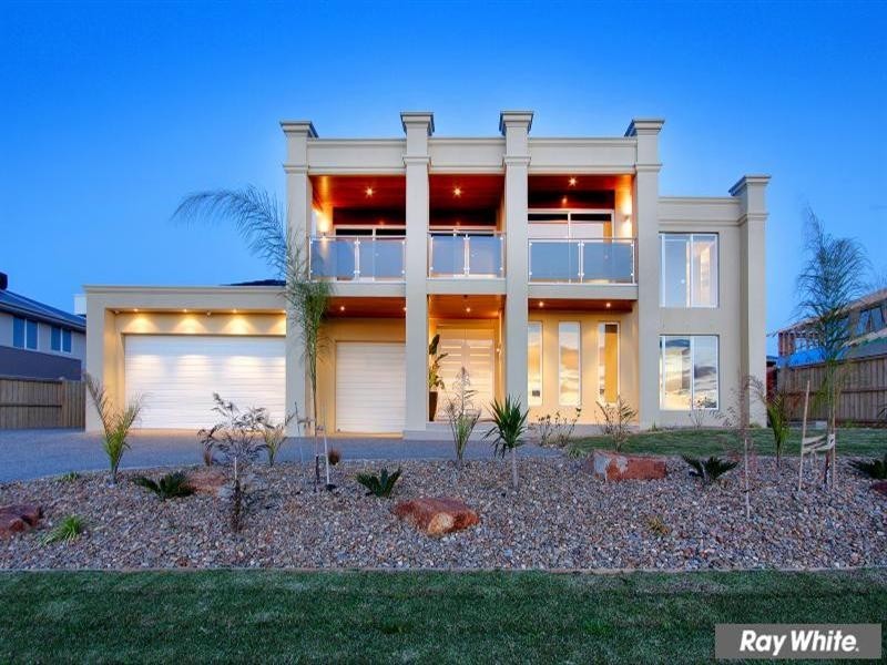 10 Sundown Drive, Mount Martha VIC 3934