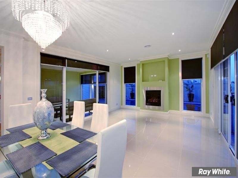 10 Sundown Drive, Mount Martha VIC 3934