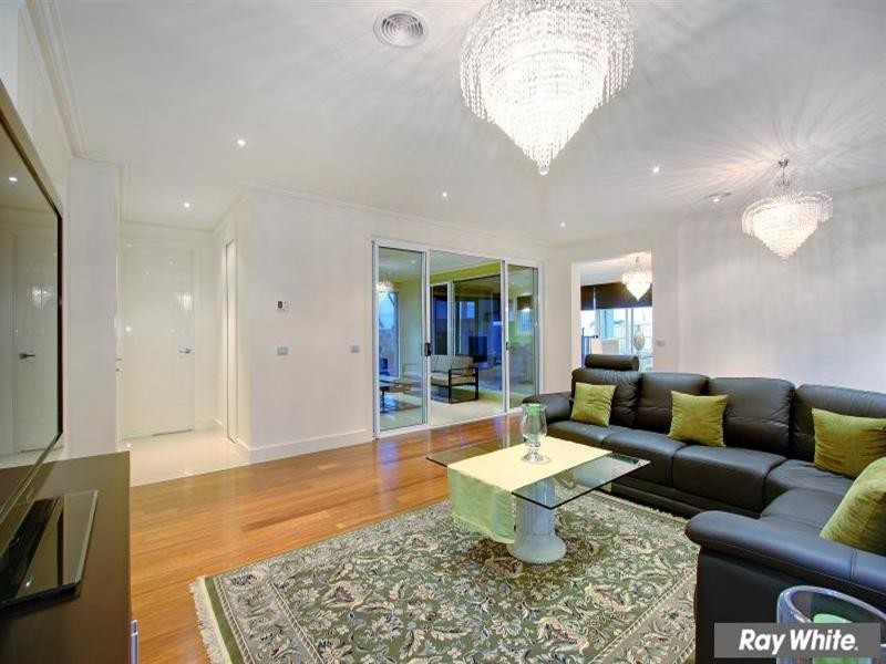 10 Sundown Drive, Mount Martha VIC 3934