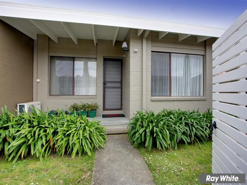 2/12 Campbell Grove, Mornington VIC 3931