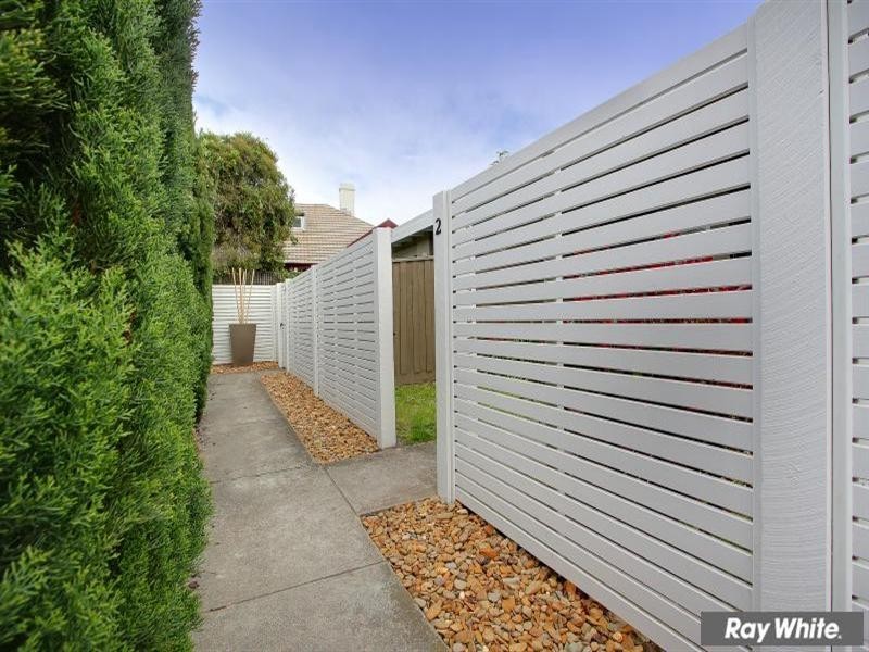 2/12 Campbell Grove, Mornington VIC 3931