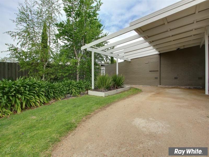 2/12 Campbell Grove, Mornington VIC 3931