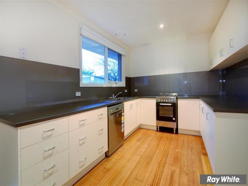 24 Kiandra Street, Mornington VIC 3931