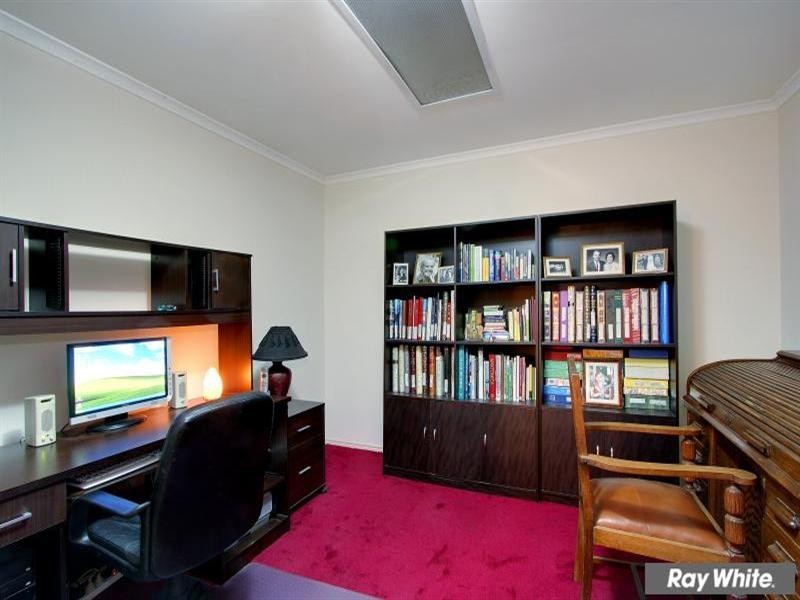 16 Ben Drive, Mornington VIC 3931