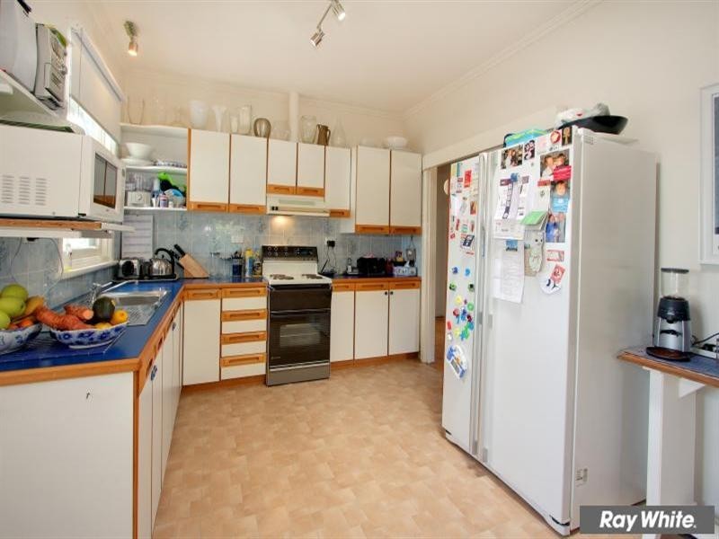 1/102 Barkly Street, Mornington VIC 3931