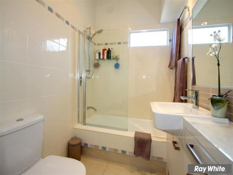 1/102 Barkly Street, Mornington VIC 3931