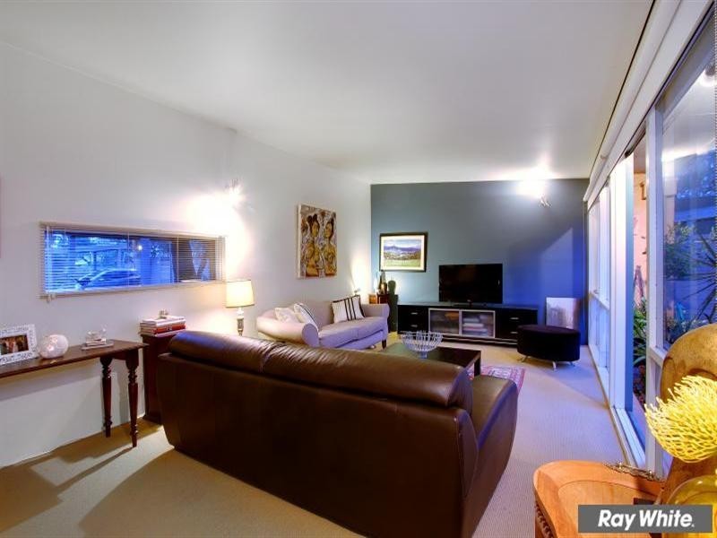 9/8 Johns Road, Mornington VIC 3931