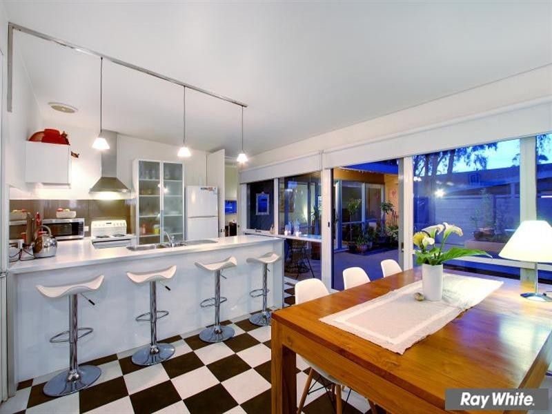 9/8 Johns Road, Mornington VIC 3931