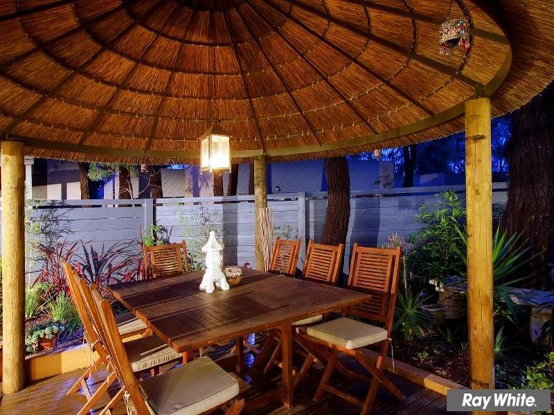 9/8 Johns Road, Mornington VIC 3931