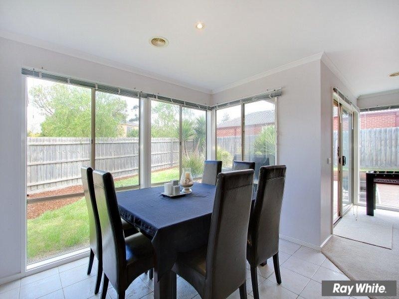 6 Sweetlands Court, Mount Martha VIC 3934