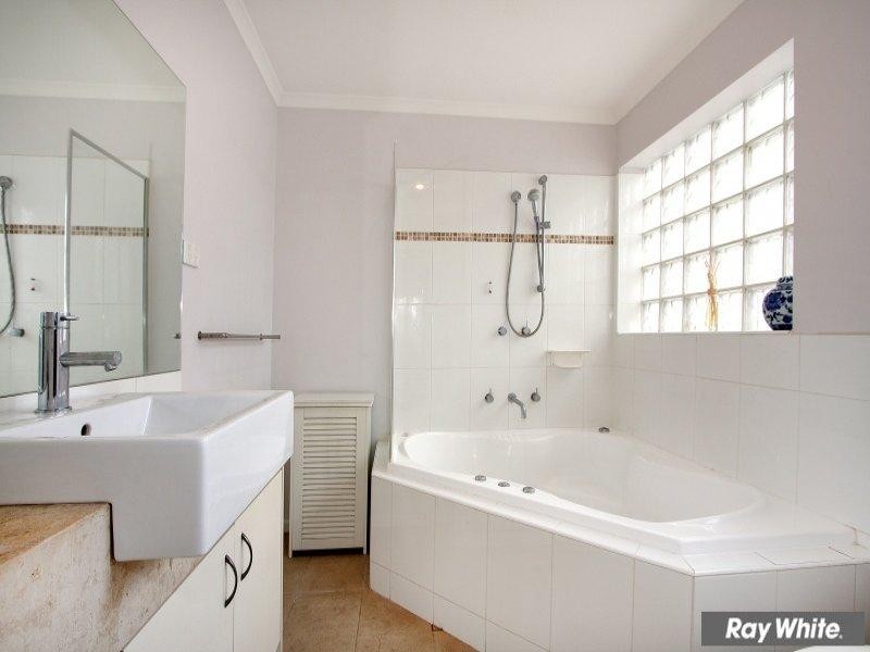 6 Sweetlands Court, Mount Martha VIC 3934