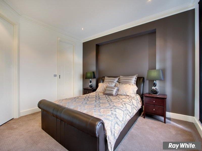 10 Sundown Drive, Mount Martha VIC 3934