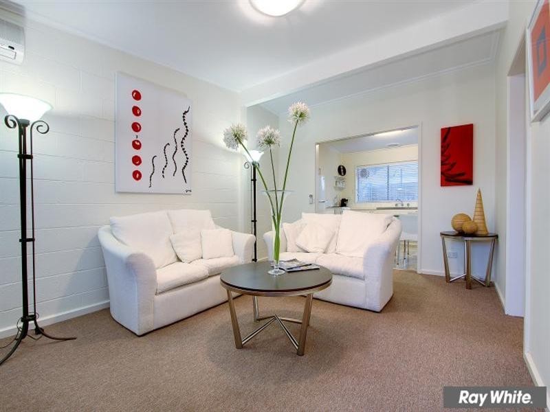 2/12 Campbell Grove, Mornington VIC 3931