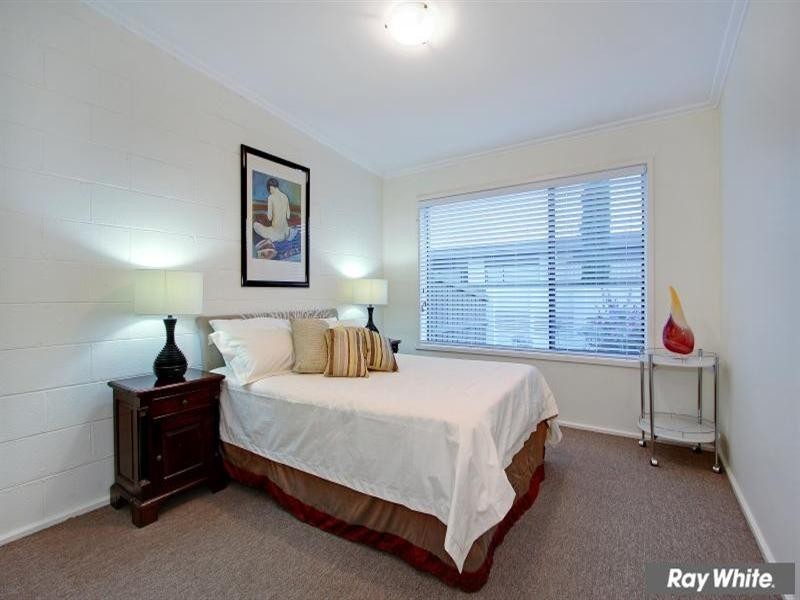 2/12 Campbell Grove, Mornington VIC 3931