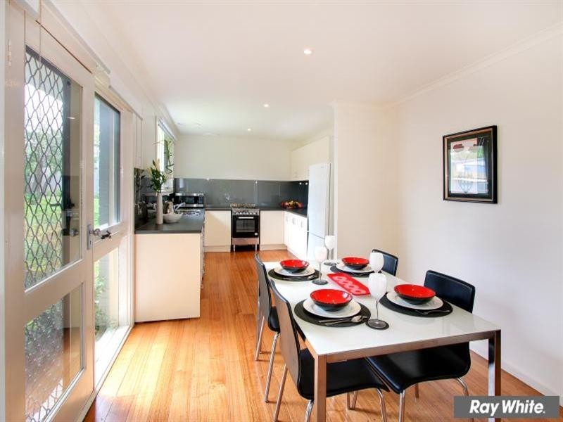 24 Kiandra Street, Mornington VIC 3931