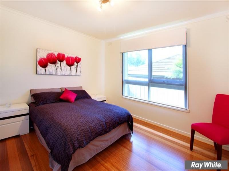 24 Kiandra Street, Mornington VIC 3931