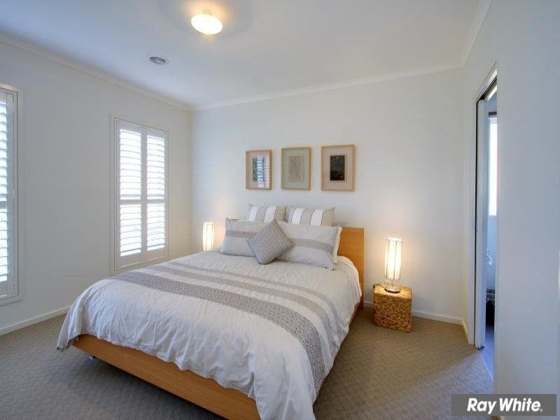 10 Elspeth Circuit, Mount Martha VIC 3934