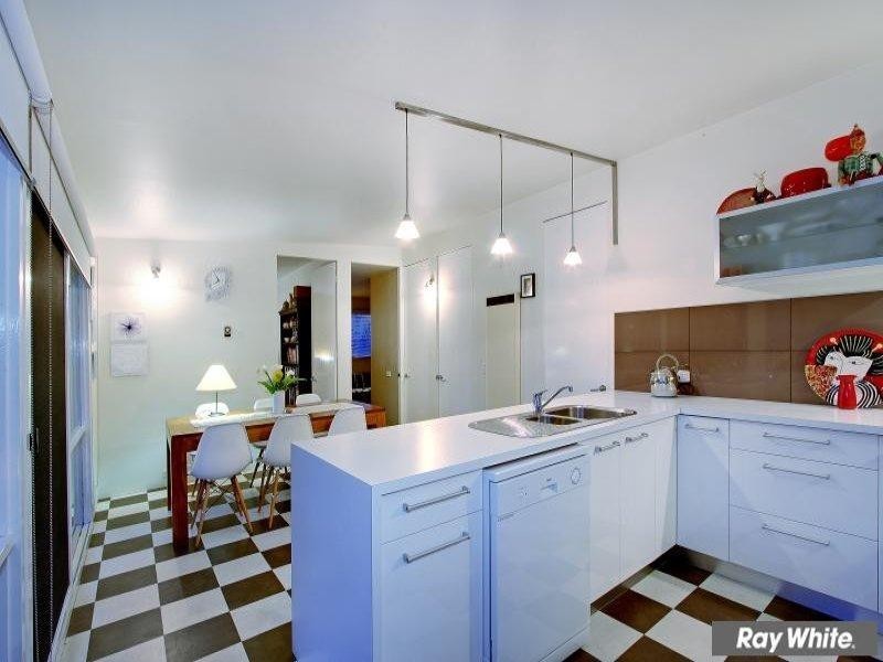 9/8 Johns Road, Mornington VIC 3931