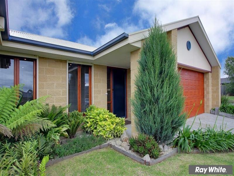 13 Veda Avenue, Mount Martha VIC 3934