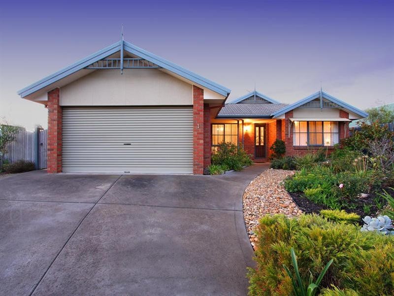 1 Maggie Mews, Safety Beach VIC 3936